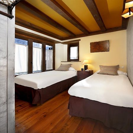 Apartamento Amets De Aran เบียญา ภายนอก รูปภาพ
