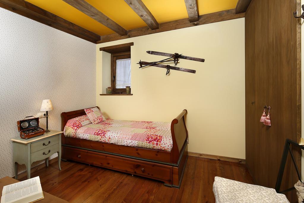 Apartamento Amets De Aran เบียญา ภายนอก รูปภาพ