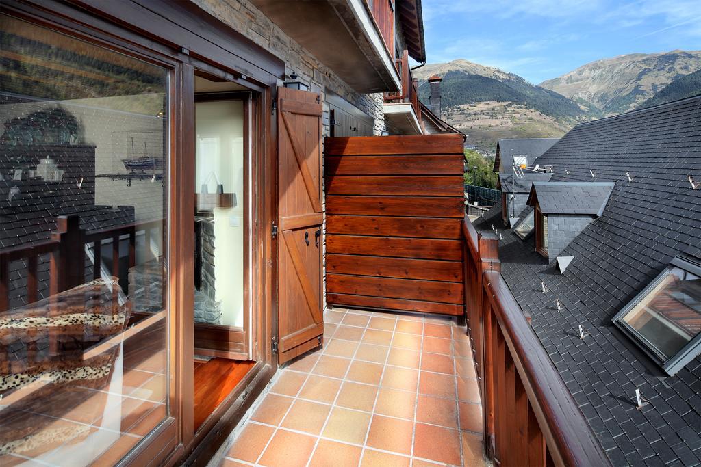 Apartamento Amets De Aran เบียญา ภายนอก รูปภาพ